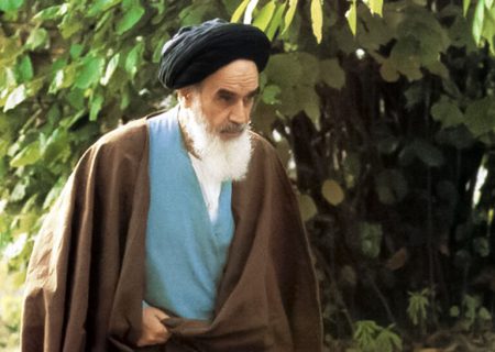 تفکر امام خمینی قدرت‌های بزرگ را مستأصل کرد