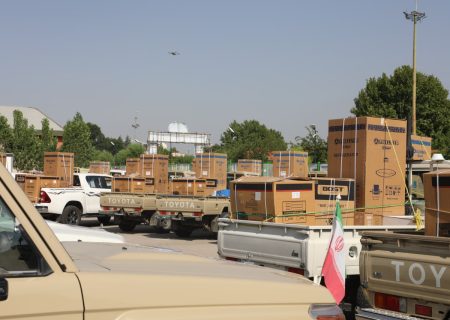 مراسم اهدای جهیزیه به نوعروسان نیازمند