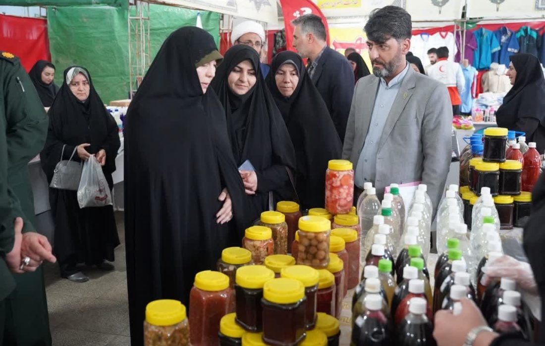 نمایشگاه مشاغل خانگی در ارومیه گشایش یافت