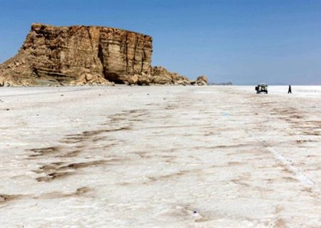 کنترل ریزگردها در ۵۲۰ هکتار اراضی دریاچه ارومیه