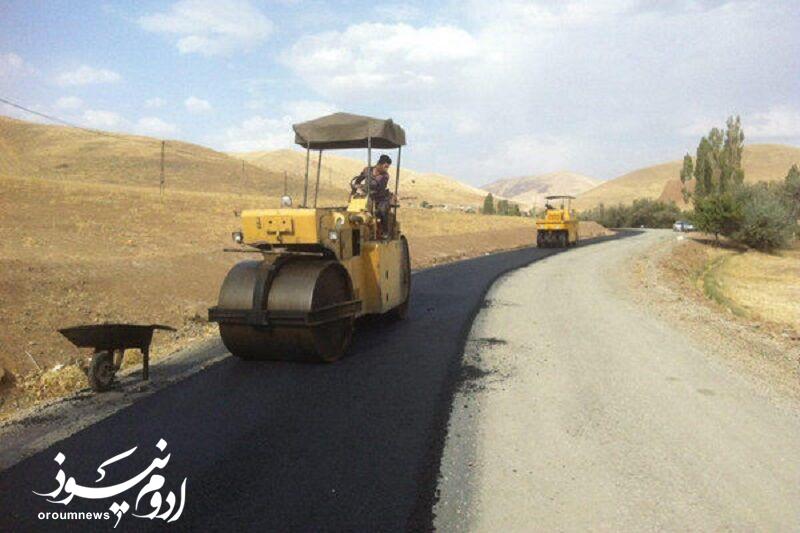 تسریع در توسعه زیرساختهای جادهای و مرزی سلماس