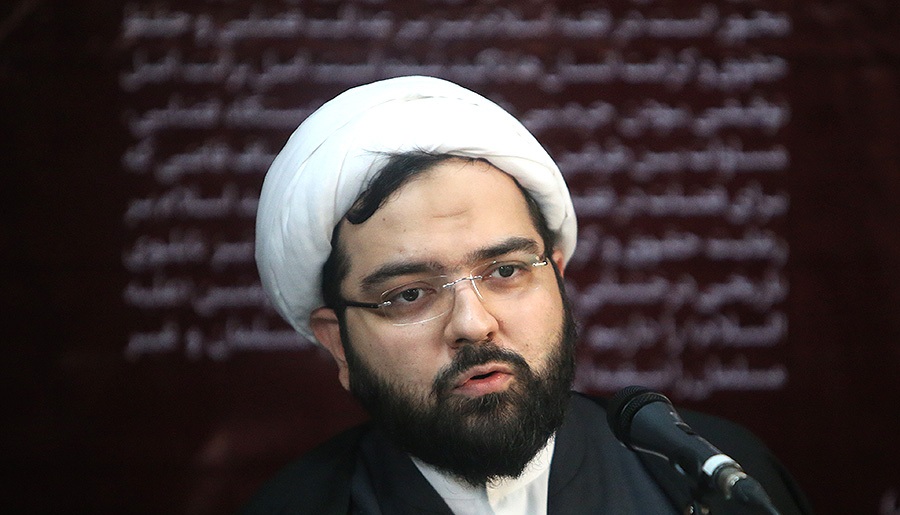مکتب عاشورا، ستون ایستادگی ملت ایران است