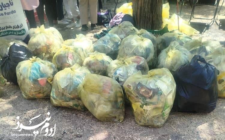 پاکسازی منطقه گردشگری بند ارومیه توسط ناجیان طبیعت