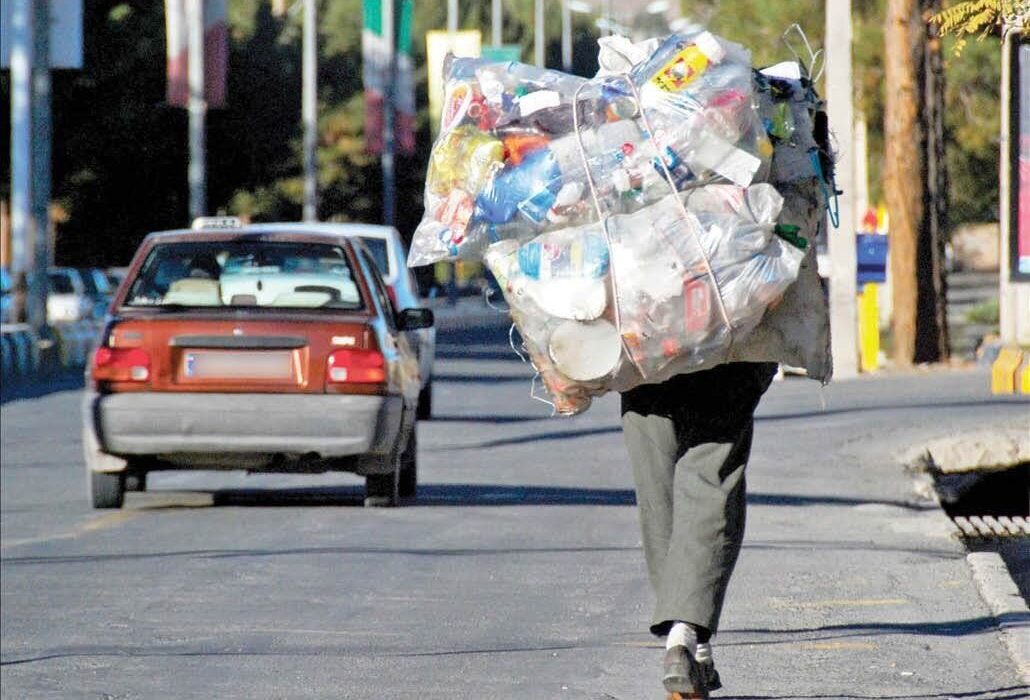 خیابانهای ارومیه کارخانه بازیافت غیررسمی انسانها