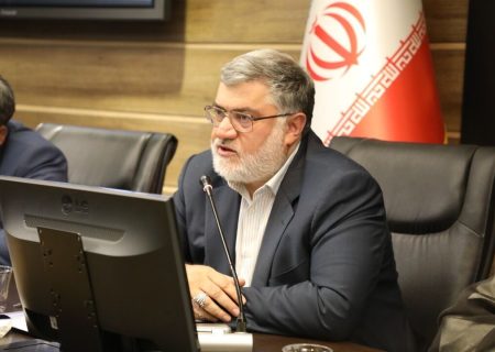 رها شدگی فضای مجازی معضل جامعه امروز است