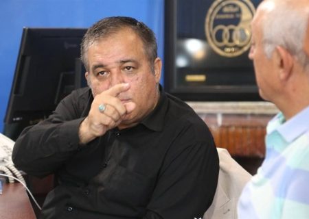 حداکثر یک بازیکن دیگر جذب می‌کنیم