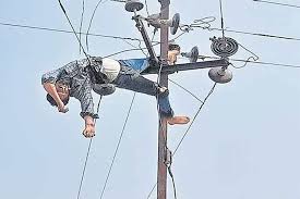 برق جان کارگر جوشکار را در میاندوآب گرفت