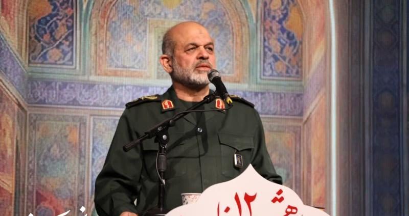 ملت ایران تسلیم دشمن نخواهد شد