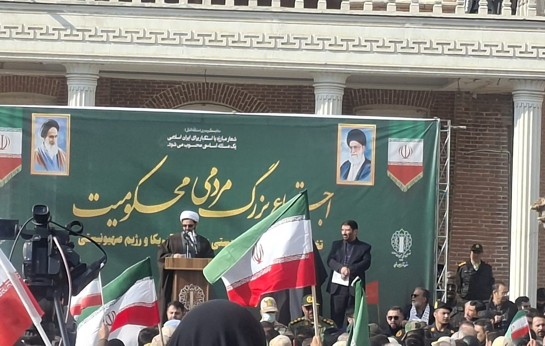 ما معترض هستیم اما مدافع نظامیم