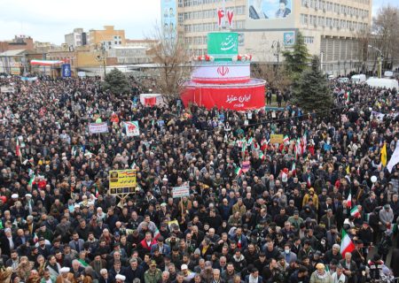 راهپیمایی ۲۲ بهمن پاسخی دندان‌شکن به دشمنان بود