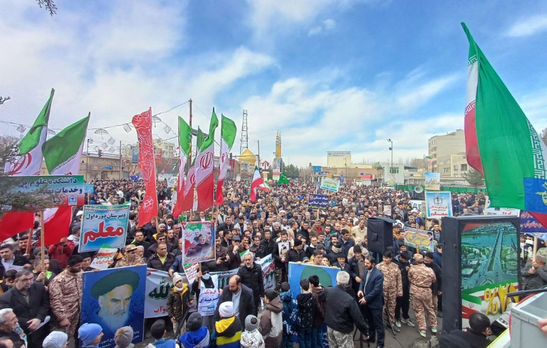 تاریخ‌سازی مردم آذربایجان‌غربی در فجر چهل و هفتم