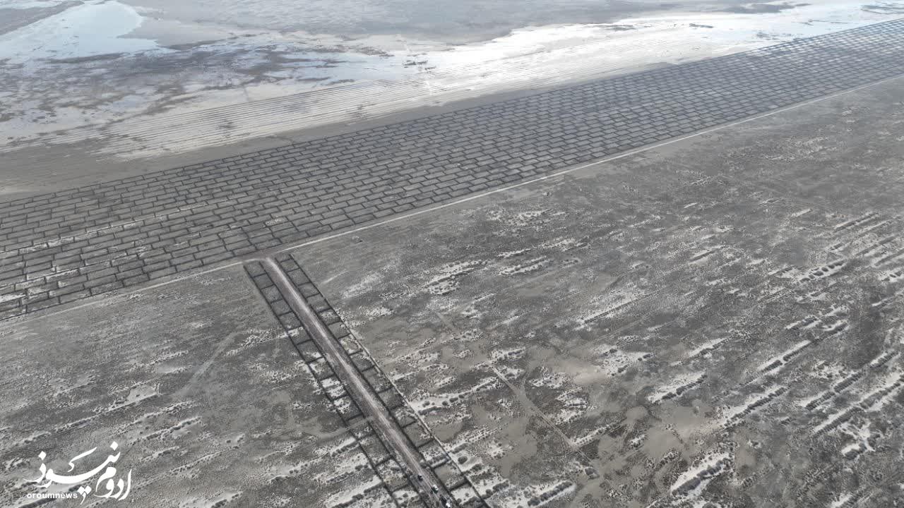 بازدید استاندار آذربایجان‌غربی از طرح‌های تثبیت کانون‌های گرد و غبار