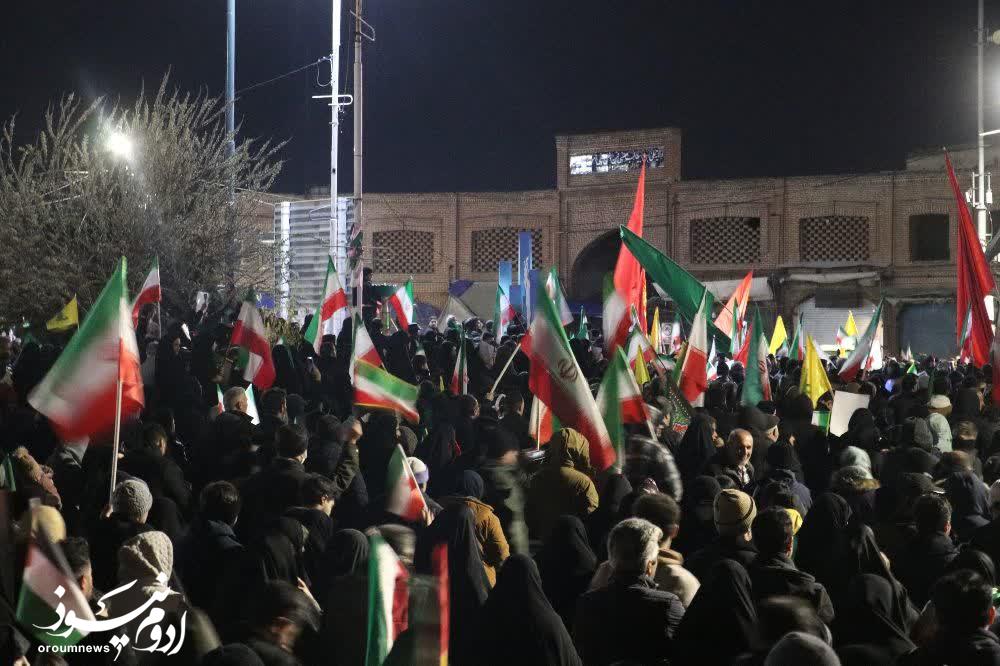 اجتماع موجگونه امت در سوگ امام شهید