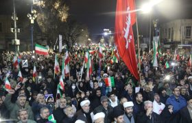 مردم ارومیه امشب هم خیابان را رها نکردند