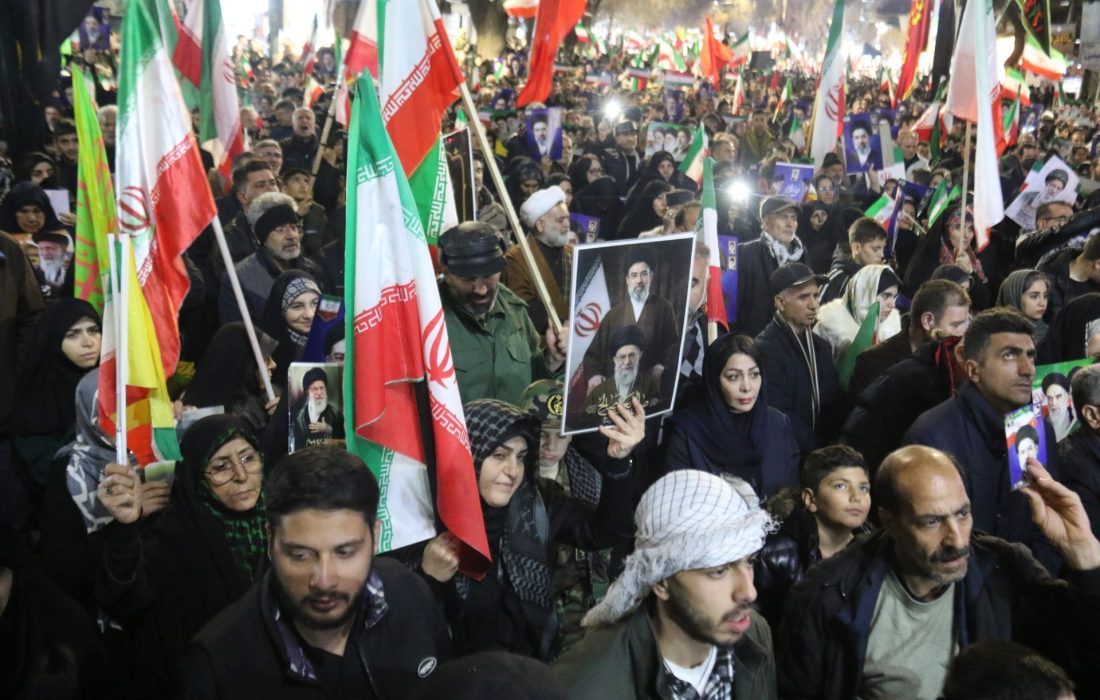 مردم توطئههای دشمنان را خنثی کردند