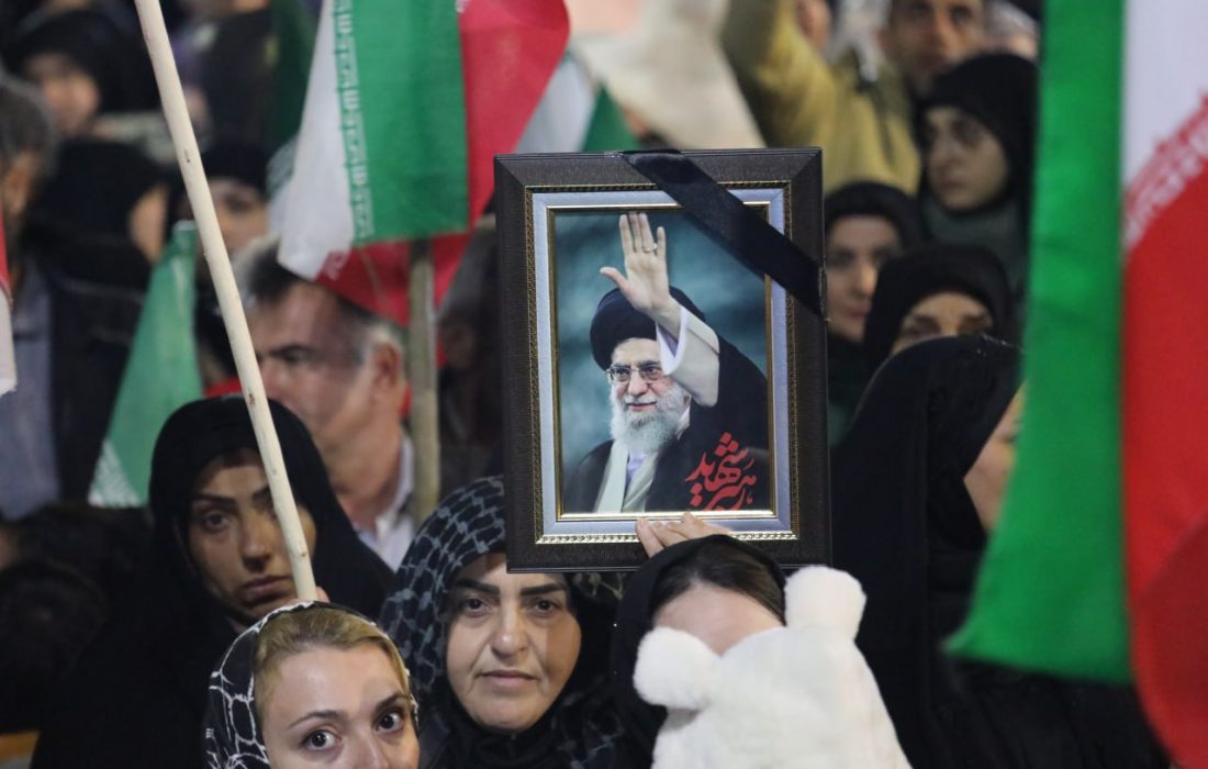 عزاداری ارومیهایها در شب اربعین شهادت رهبر شهید