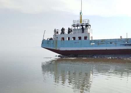 بازگشت زندگی به دریاچه ارومیه