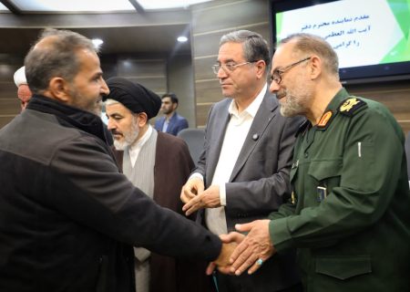 تجلیل از خانواده‌های شهدای جنگ رمضان