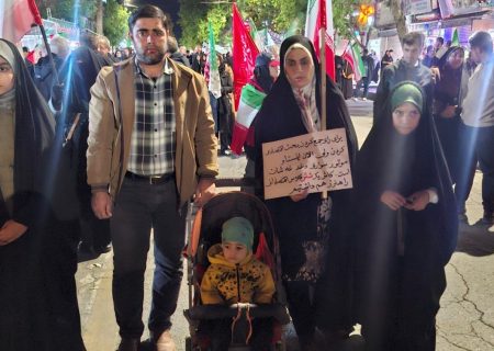رژه مادران و کودکان کالسکه‌سوار در ارومیه