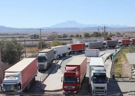 تردد مرزی آذربایجان‌غربی بدون هیچ اختلالی ادامه دارد