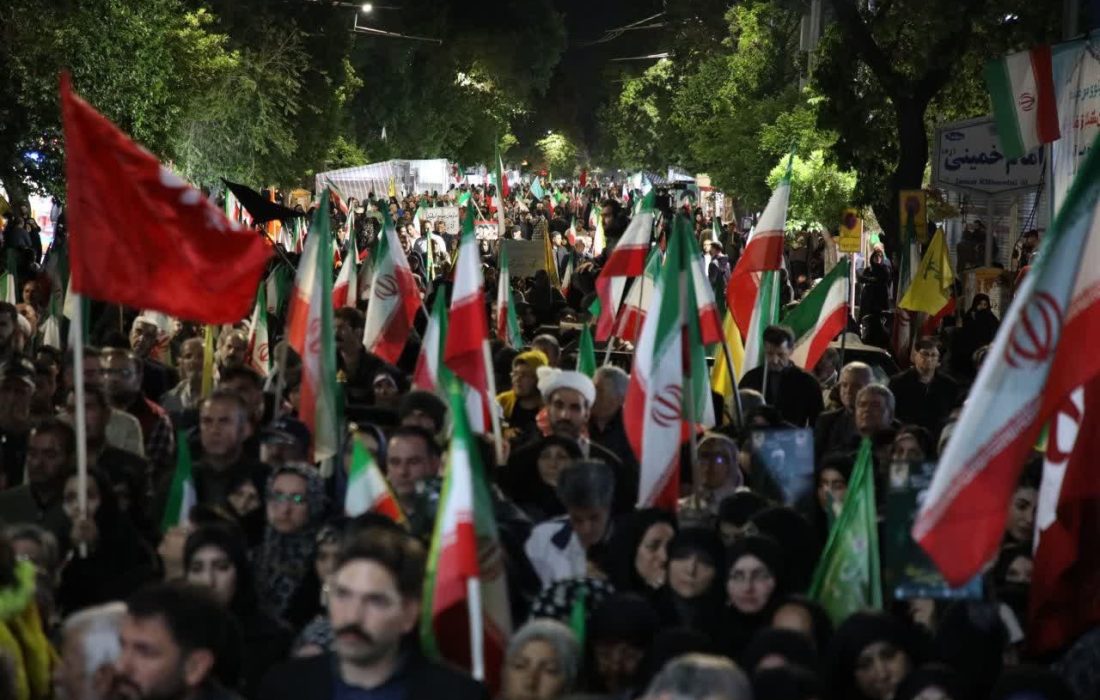 مردم ایران سازندگان تاریخ پرافتخار انقلاب هستند