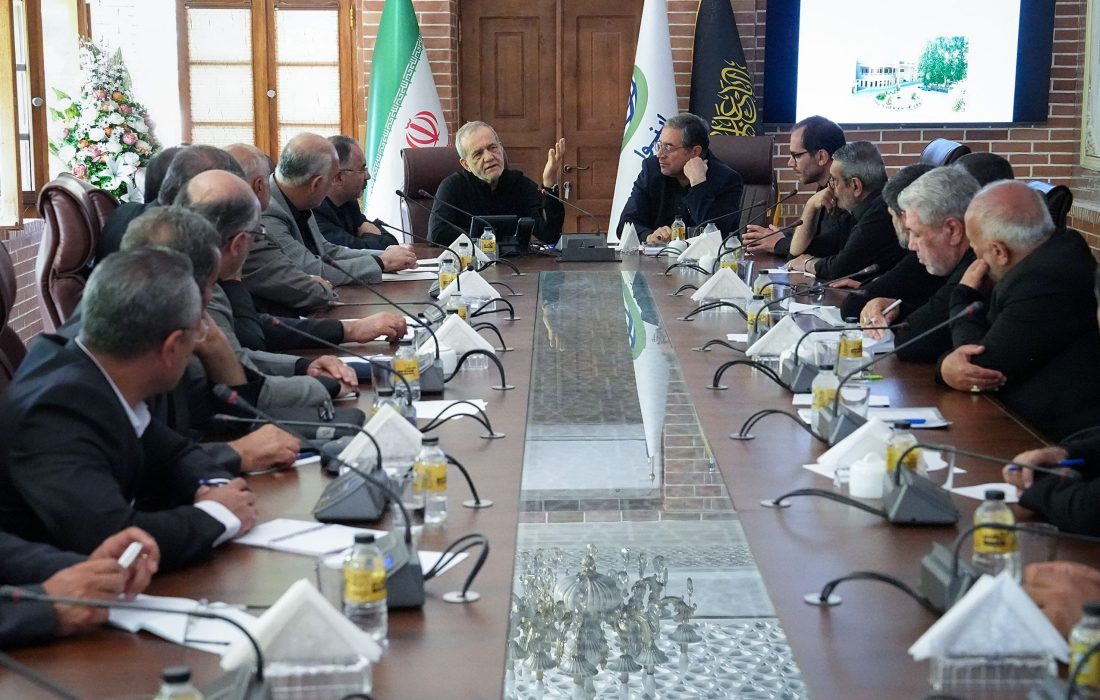 استانداران رییس جمهور استان‌ها هستند