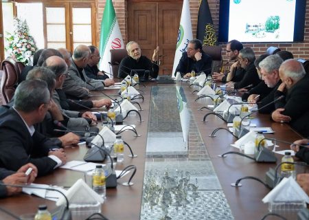 استانداران رییس جمهور استان‌ها هستند