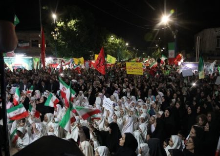 وحدت و پایداری مردم، مهم‌ترین عامل پیروزی است