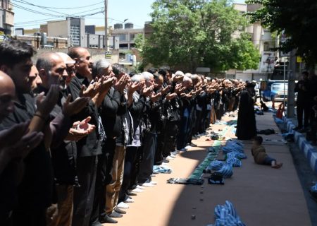 اقامه نماز ظهر عاشورا در آذربایجان غربی