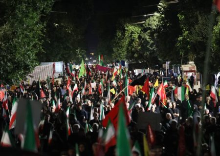 ۱۲۰ شب حضور، ارومیه ایستاده برای ایران