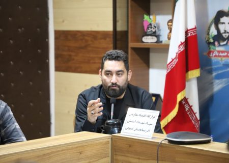 ویژگی اصلی حماسه خیابان، مردمی بودن آن است
