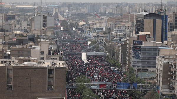 تشییع تاریخی امام شهید توسط امت مبعوث