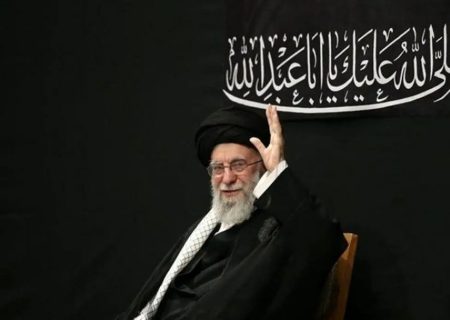 رهبر شهید پرچمدار عزت و استقلال ایران بود