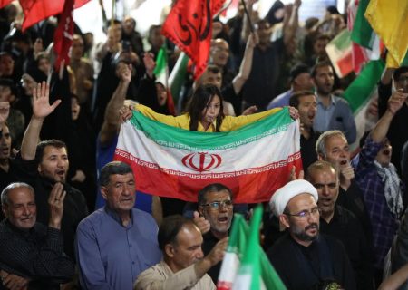 مردم ارومیه همچنان ایستاده پای کار انقلاب