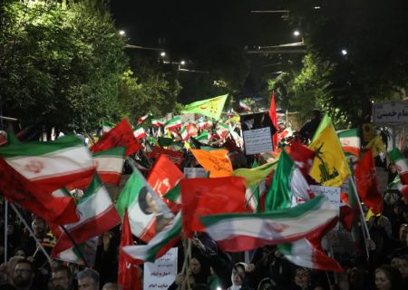 حماسه خیابان در ارومیه؛ ترجمان عملی «باید برخاست»