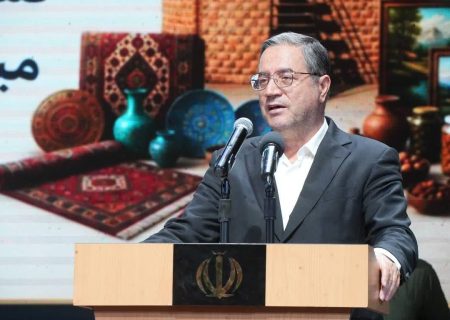 هنرمندان روایتگران ظرفیت‌های بی‌نظیر آذربایجان‌غربی هستند
