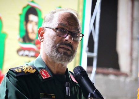 مقاومت ملت ایران دشمن را زمین‌گیر کرد