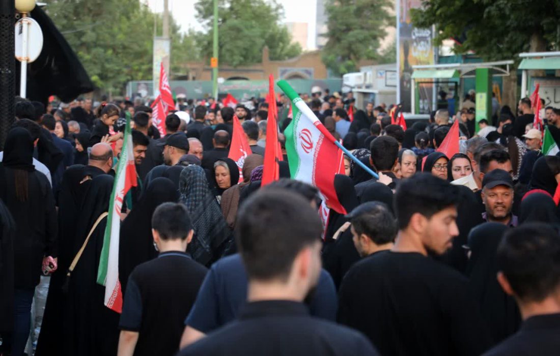 پیاده‌روی دلدادگان اربعین حسینی در ارومیه