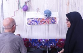 صدای شانه‌ها هنوز از دار قالی می‌آید