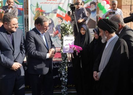 آئین نواختن زنگ مهر در مدارس آذربایجان‌غربی