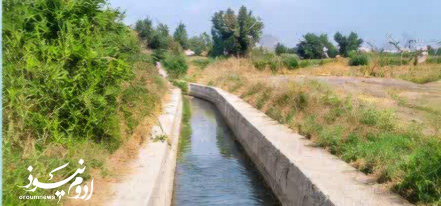 پاکسازی مسیرهای انتقال آب ارومیه در آستانه بارندگیها