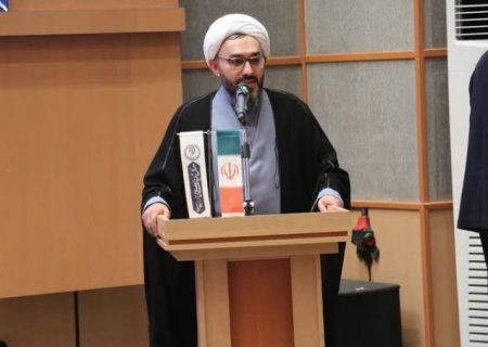 بانوان پیشران جهاد تبیین در جامعه هستند